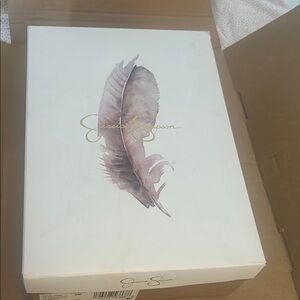 Jessica Simpson Feather Design Home Accent